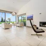 Phillyrea Luxury *