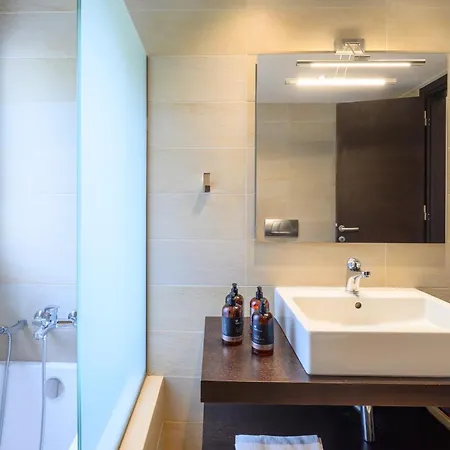 Phillyrea Luxury Cos