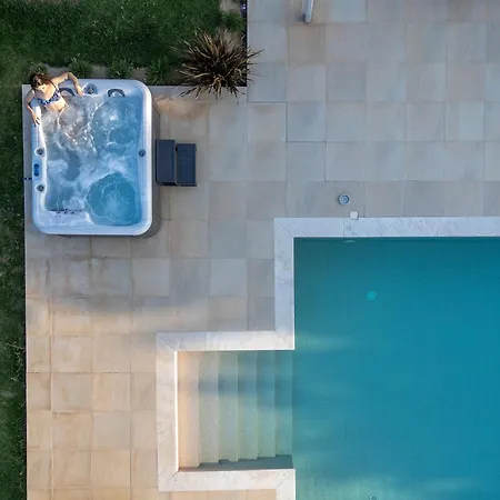 Phillyrea Luxury * Cos