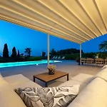 Phillyrea Luxury Villa *