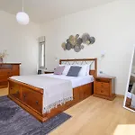 Phillyrea Luxury Kosz